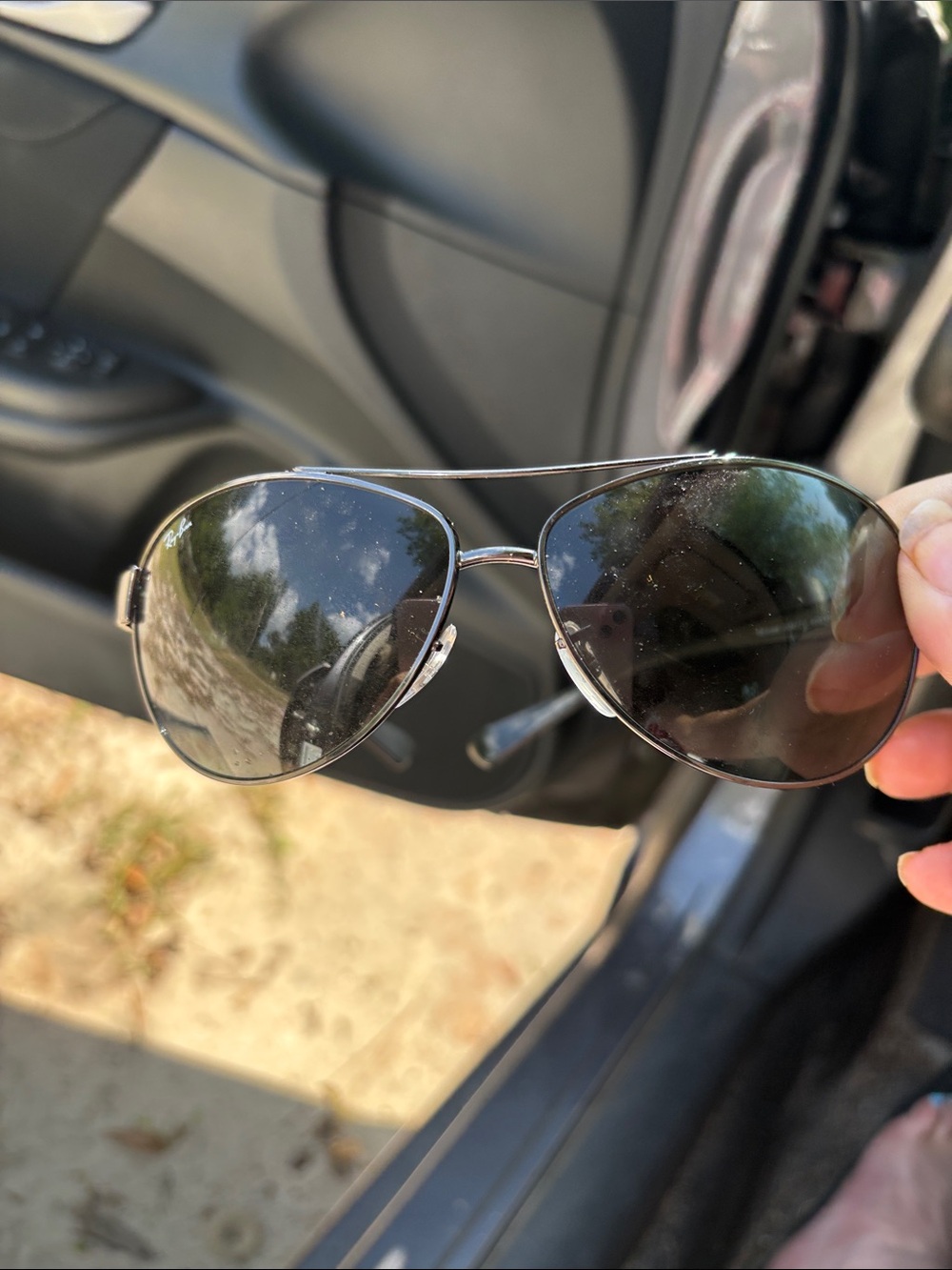 Ray-Ban Silver Aviator Sunglasses with Dark Lenses